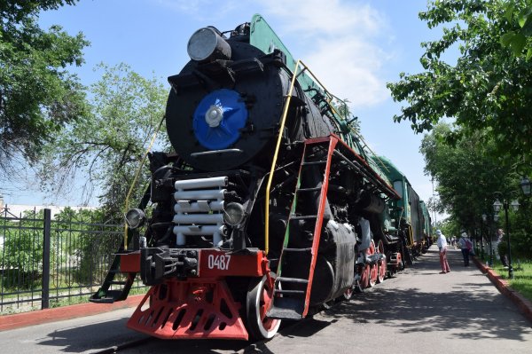 Steam locomotive